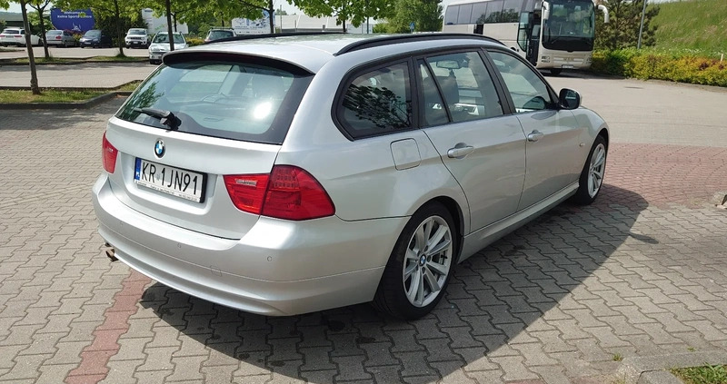 BMW Seria 3 cena 24500 przebieg: 236000, rok produkcji 2010 z Kraków małe 37